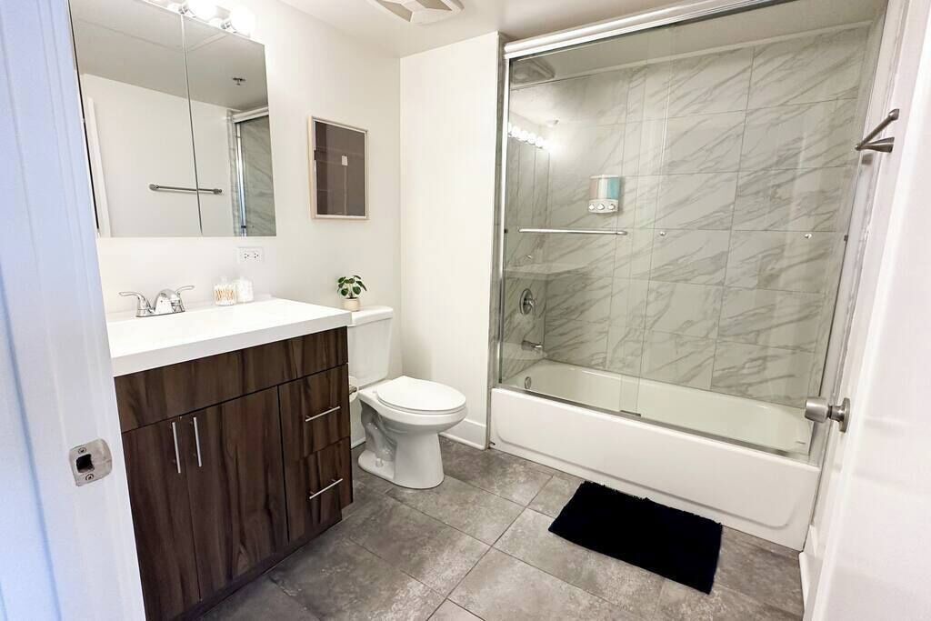 Photo of Bathroom in Near South Side