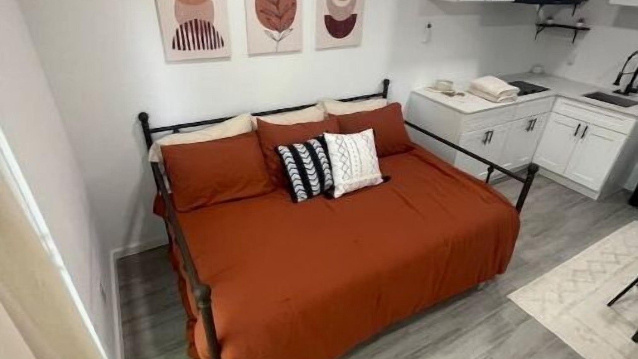 Photo of Bedroom in East Congress