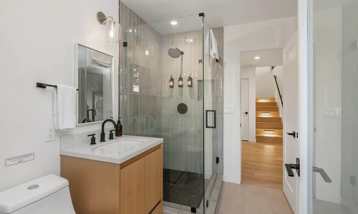 Photo of Bathroom in Mission Hills