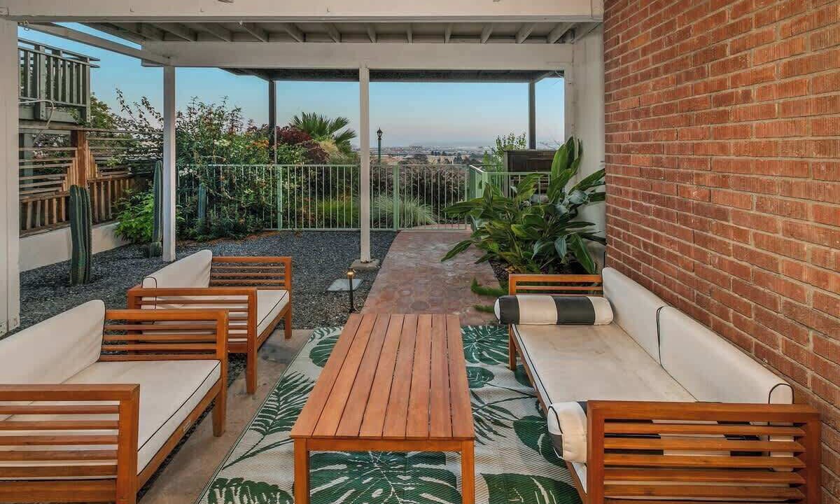 Photo of Outdoor in Mission Hills