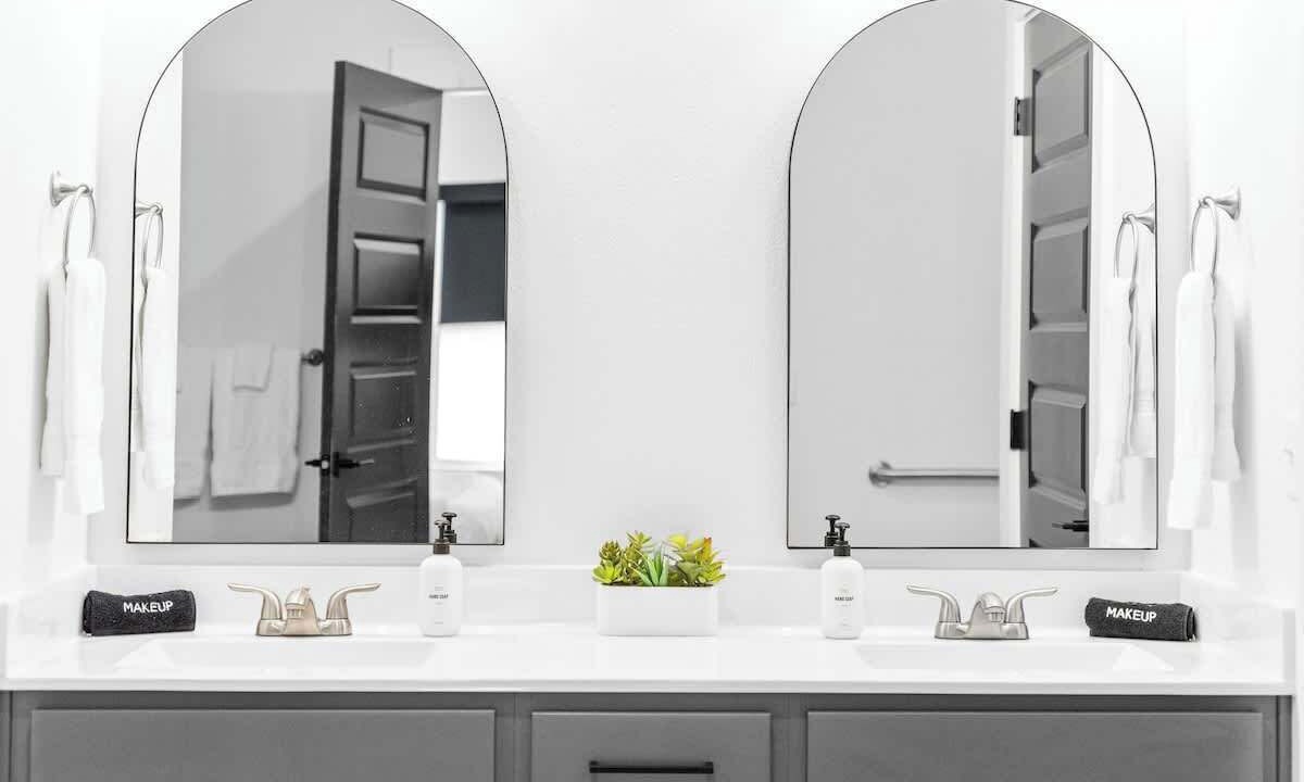 Photo of Bathroom in Kimberling City