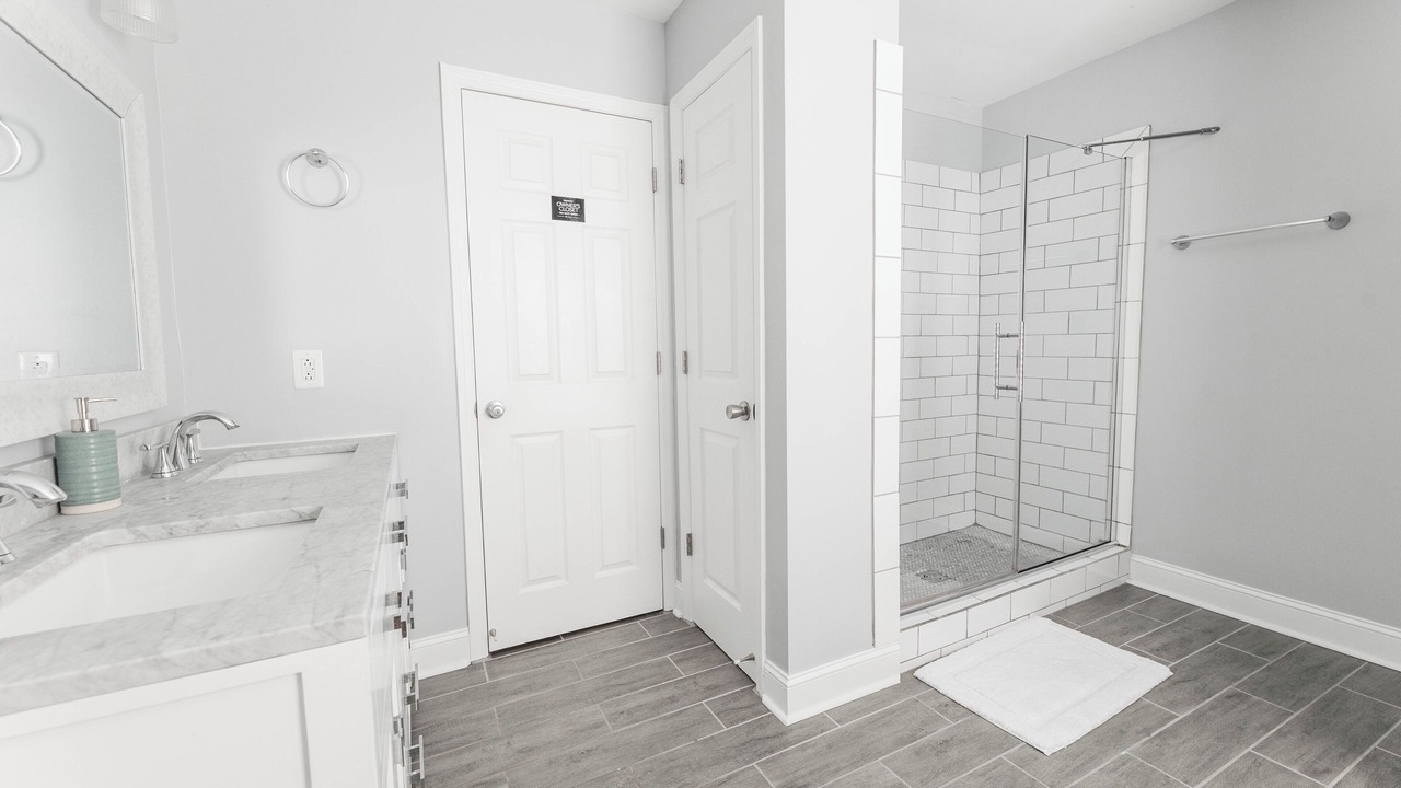 Photo of Bathroom in Charlotte Park