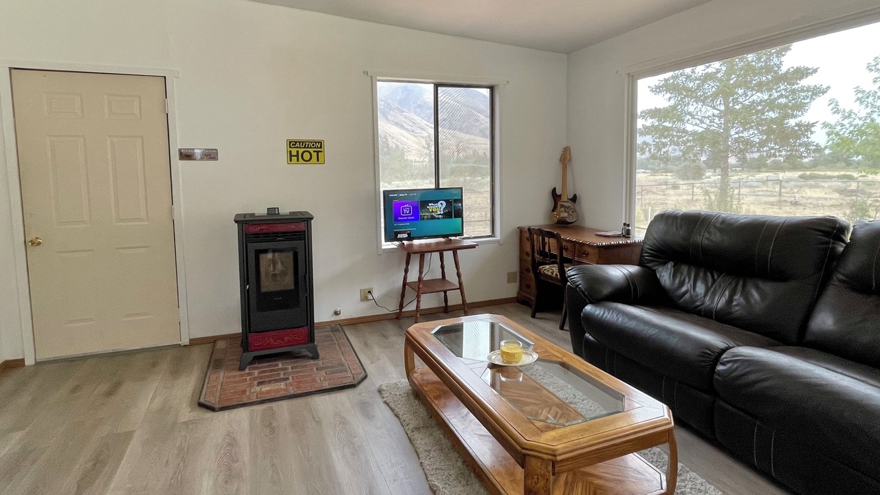 Photo of Livingroom in Naches