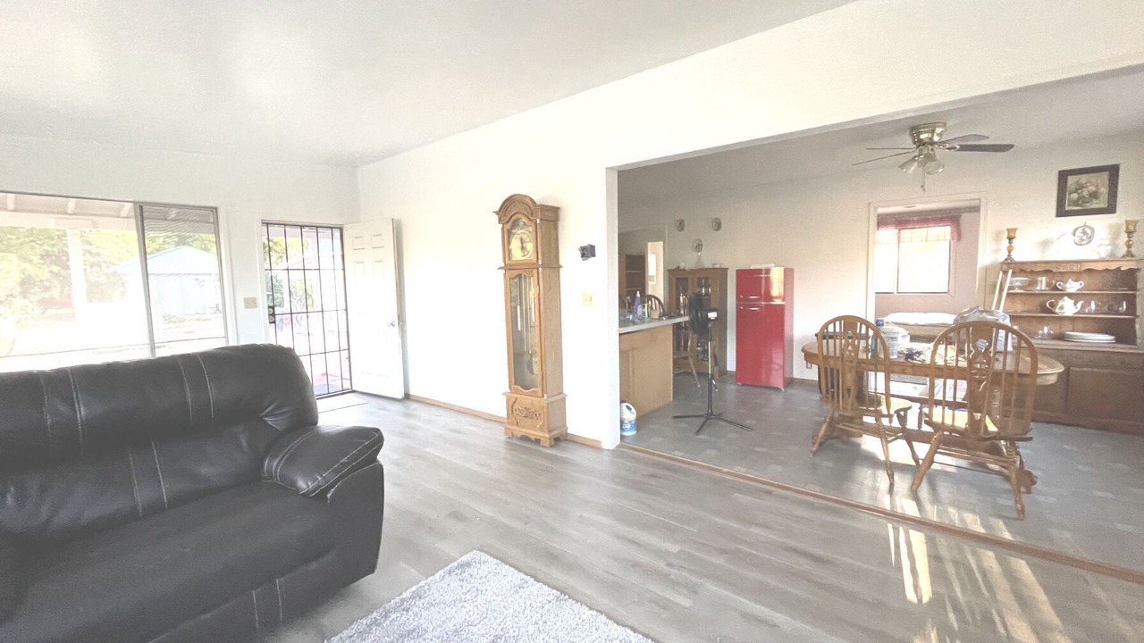 Photo of Livingroom in Naches