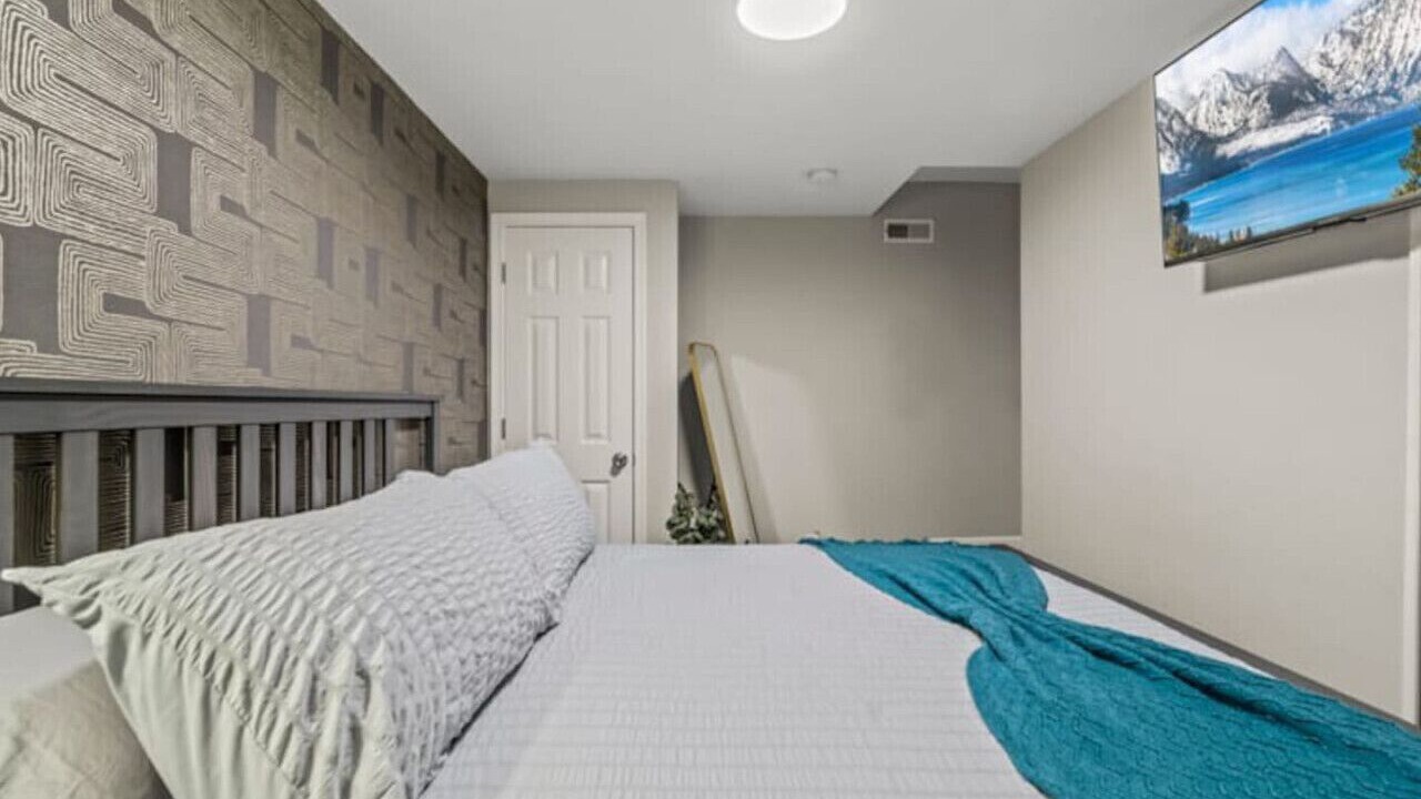 Photo of Bedroom in Olney-Oak Lane