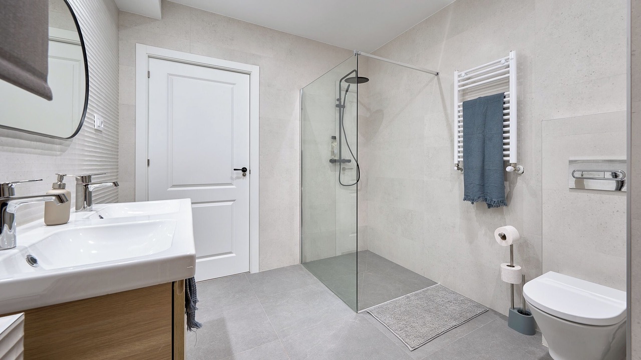 Photo of Bathroom in Logrono Historic Centre