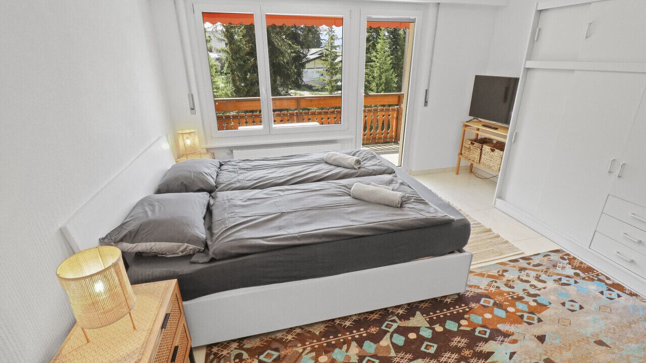 Photo of Bedroom in Lens