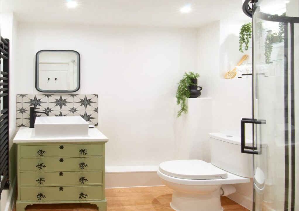 Photo of Bathroom in Grove Park Village
