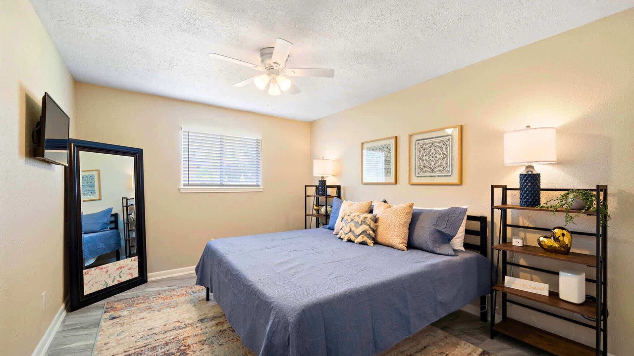 Photo of Bedroom in El Lago