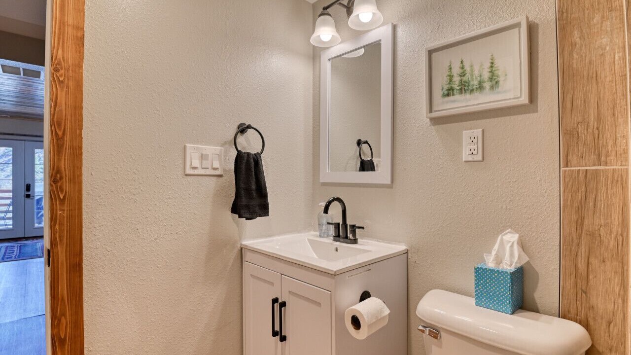 Photo of Bathroom in Green Mountain Falls