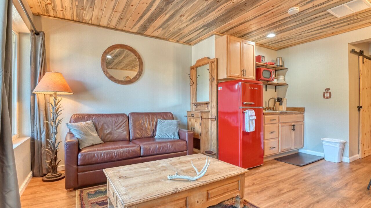 Photo of Bedroom in Green Mountain Falls
