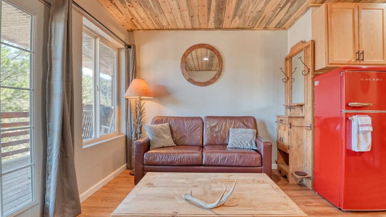Photo of Bedroom in Green Mountain Falls