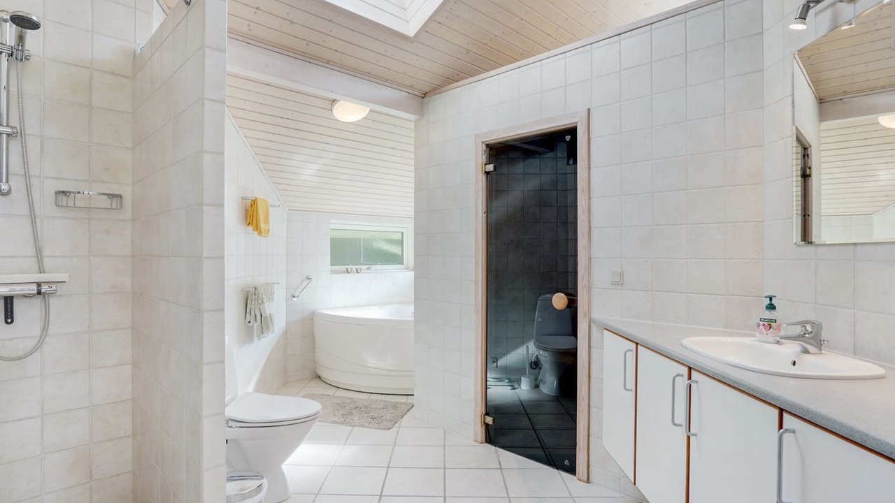 Photo of Bathroom in Rageleje