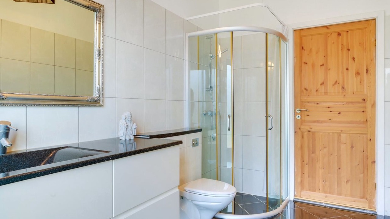 Photo of Bathroom in Melby