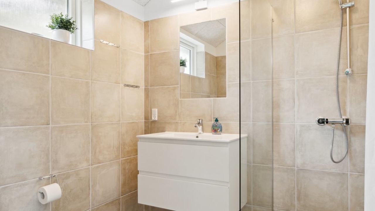 Photo of Bathroom in Jegum