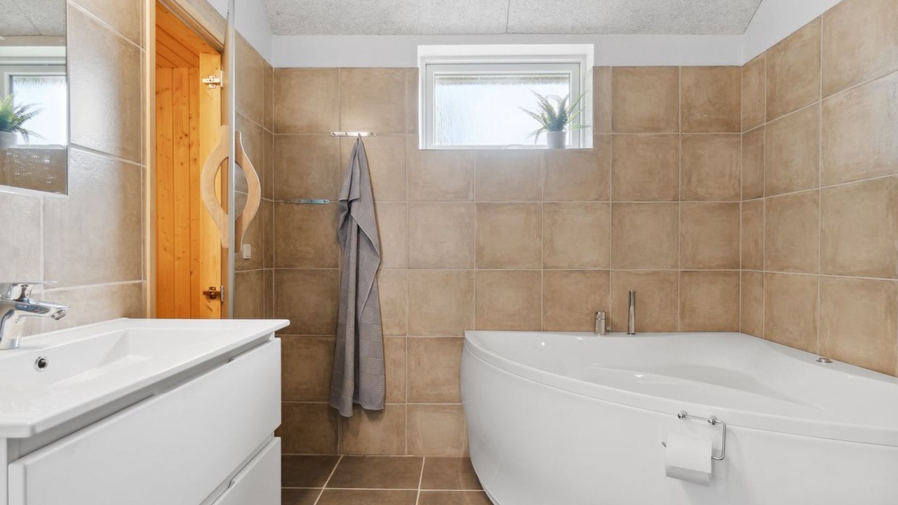 Photo of Bathroom in Jegum