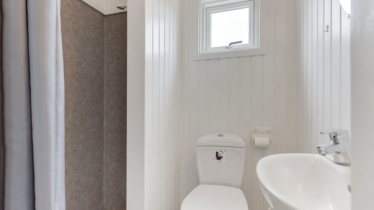 Photo of Bathroom in Mommark Strand