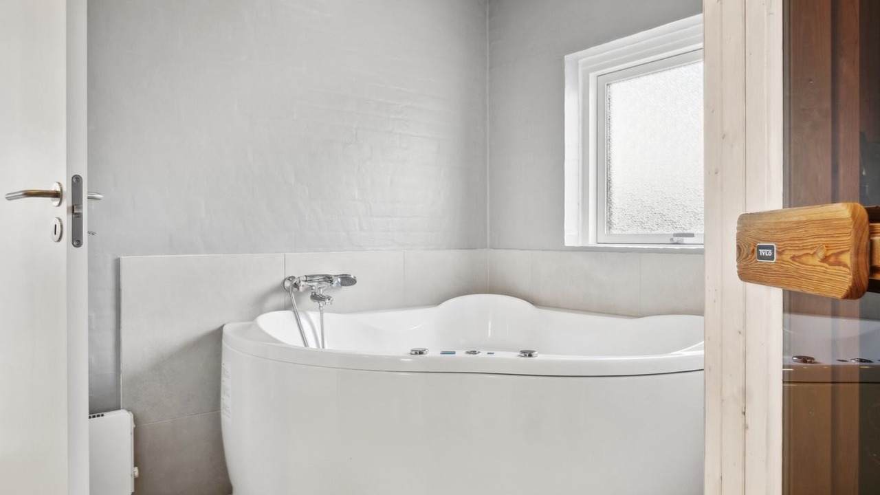 Photo of Bathroom in Flovt Strand