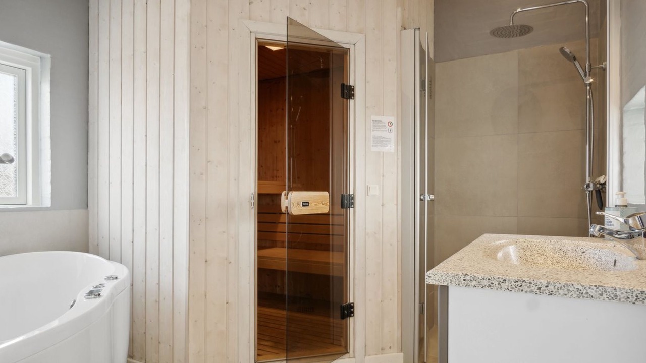 Photo of Bathroom in Flovt Strand