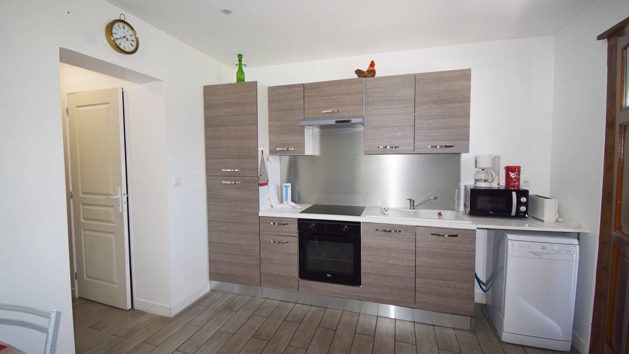 Photo of Kitchen in Sauveterre-Saint-Denis