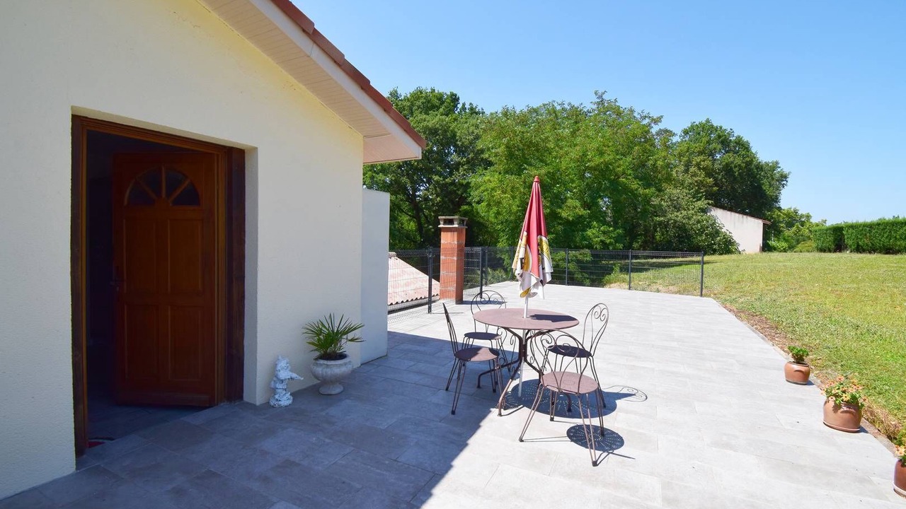 Photo of Outdoor in Sauveterre-Saint-Denis