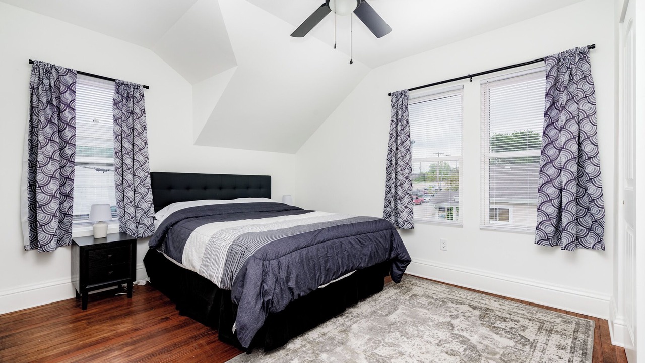 Photo of Bedroom in Tower Grove South
