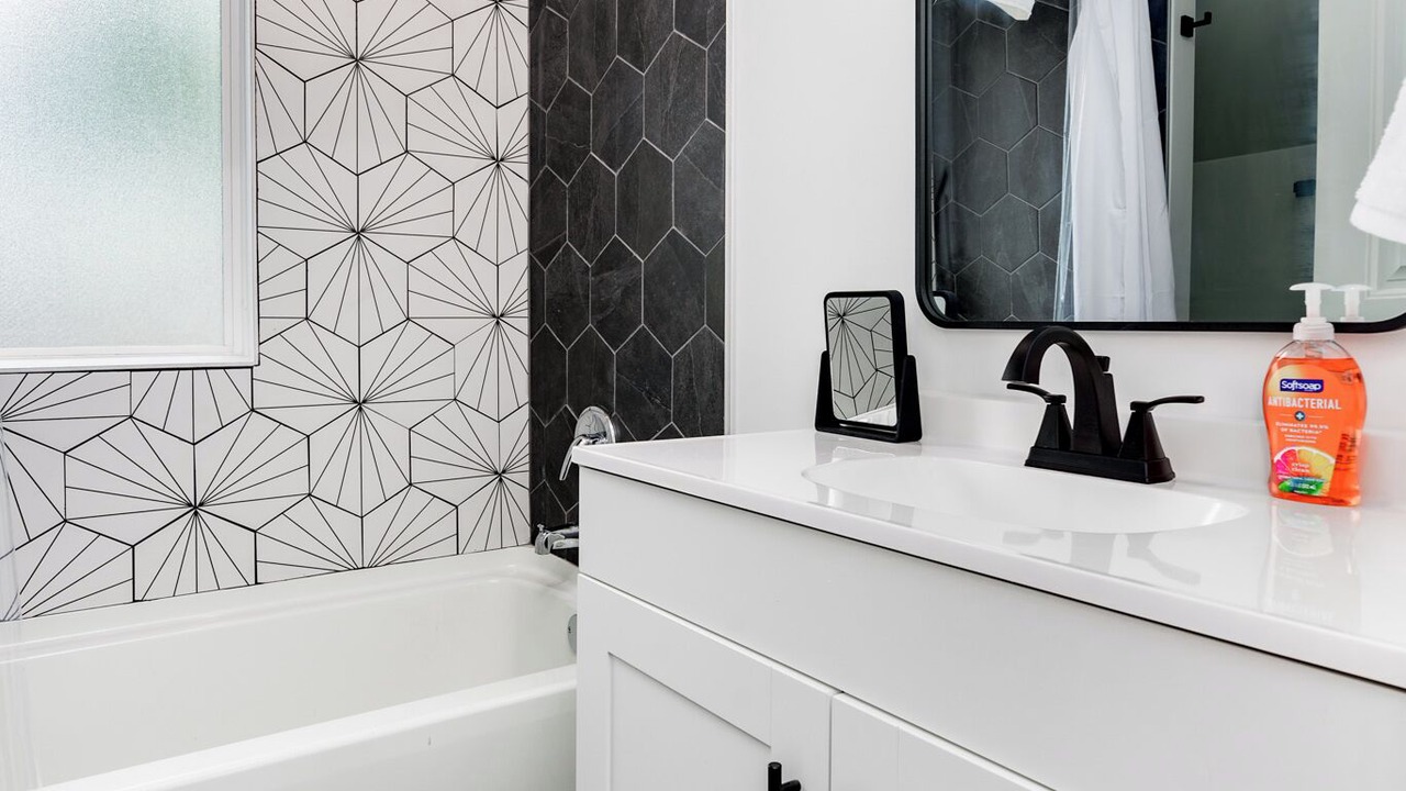 Photo of Bathroom in Tower Grove South