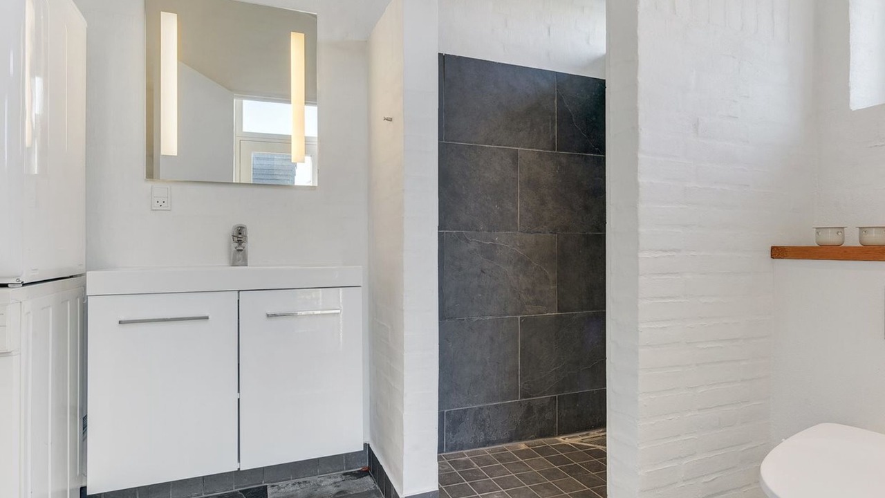 Photo of Bathroom in Flovt Strand
