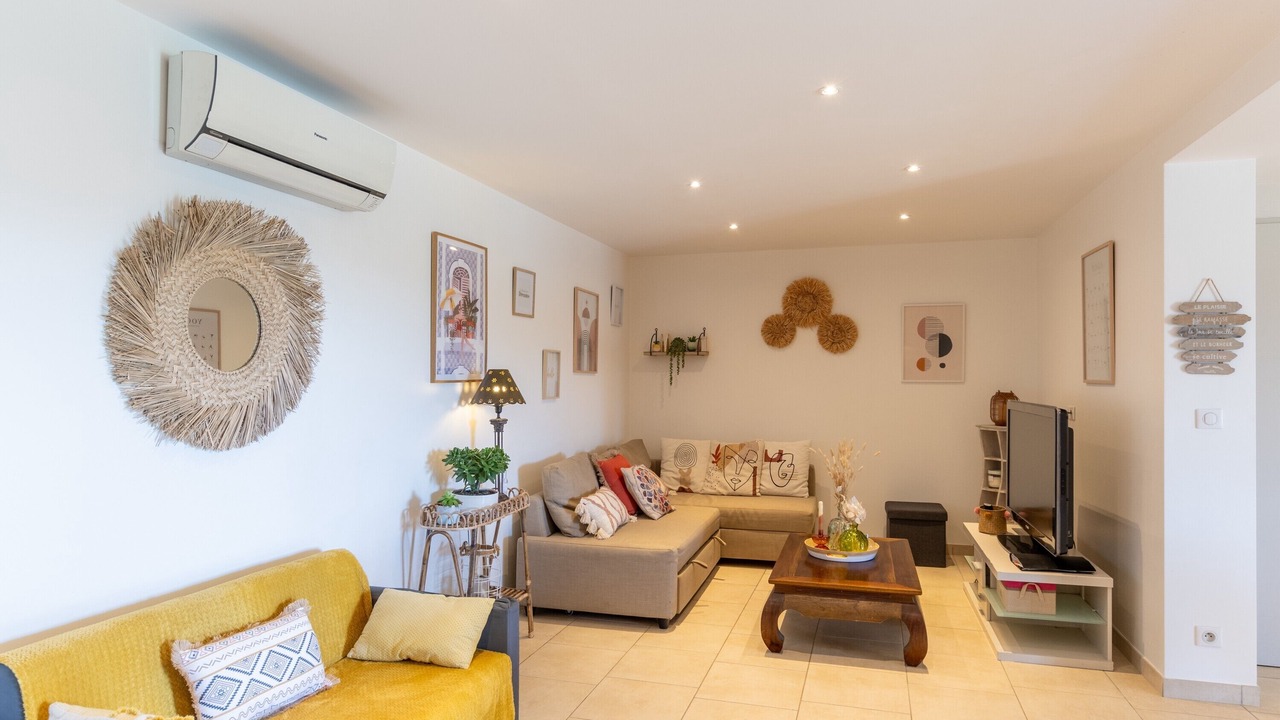 Photo of Livingroom in Saint-Privat