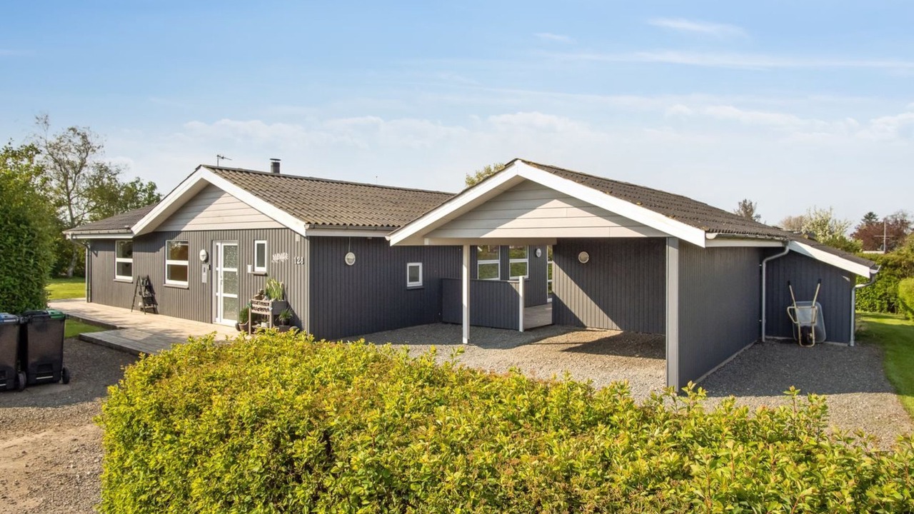 Photo of Others in Flovt Strand