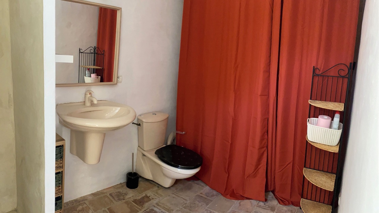 Photo of Bathroom in Salon-de-Provence
