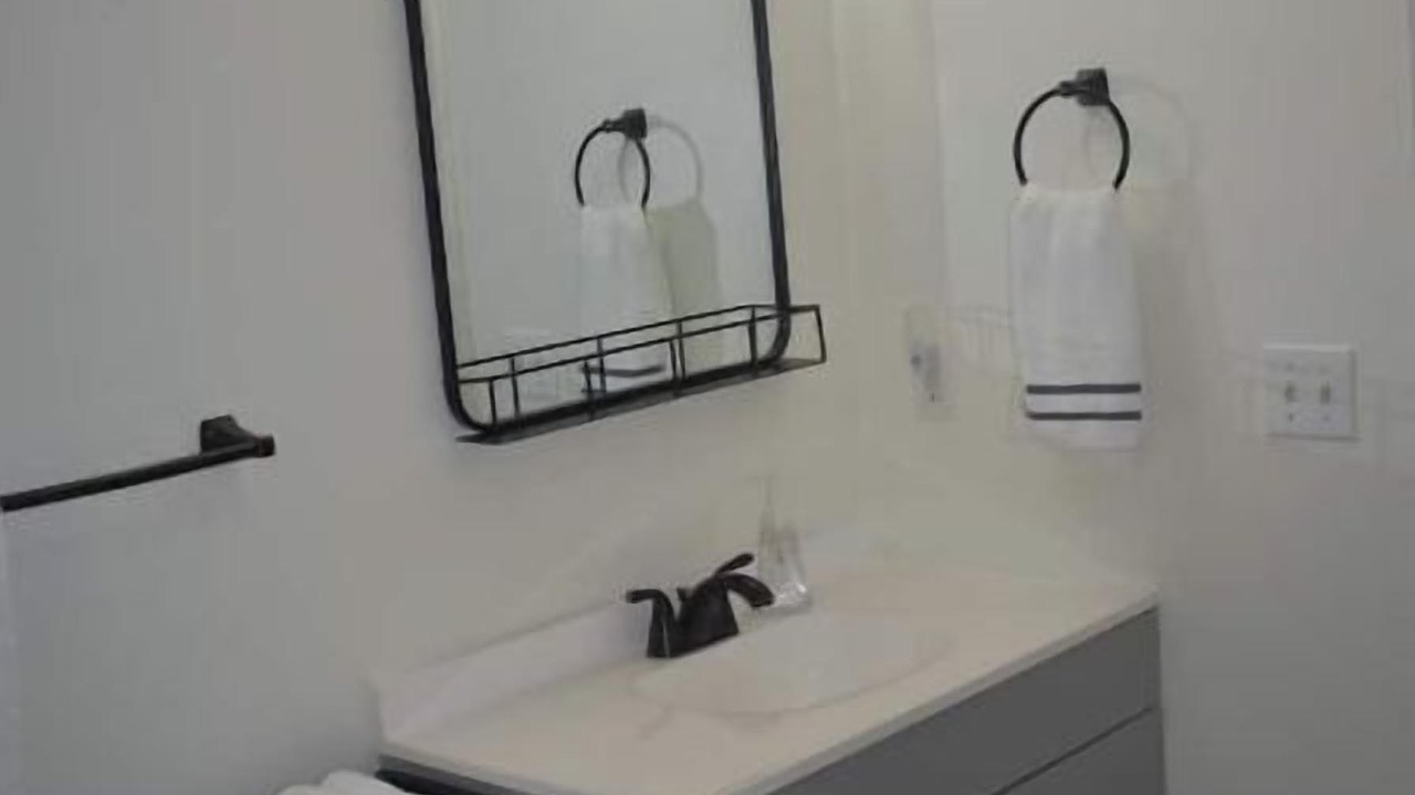 Photo of Bathroom in Ernul
