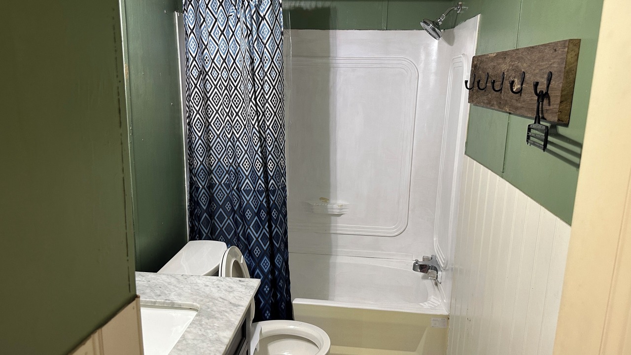 Photo of Bathroom in Schuyler