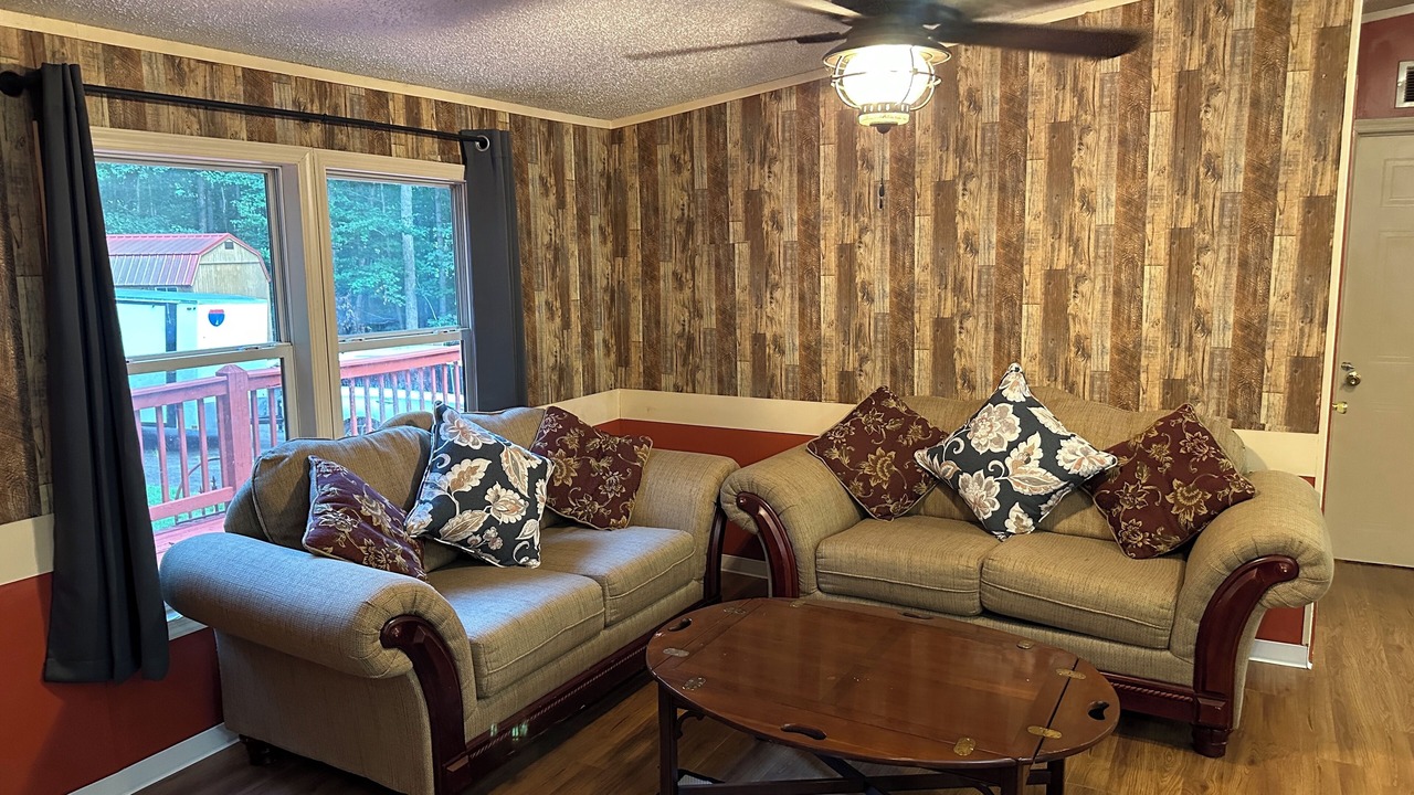 Photo of Livingroom in Schuyler
