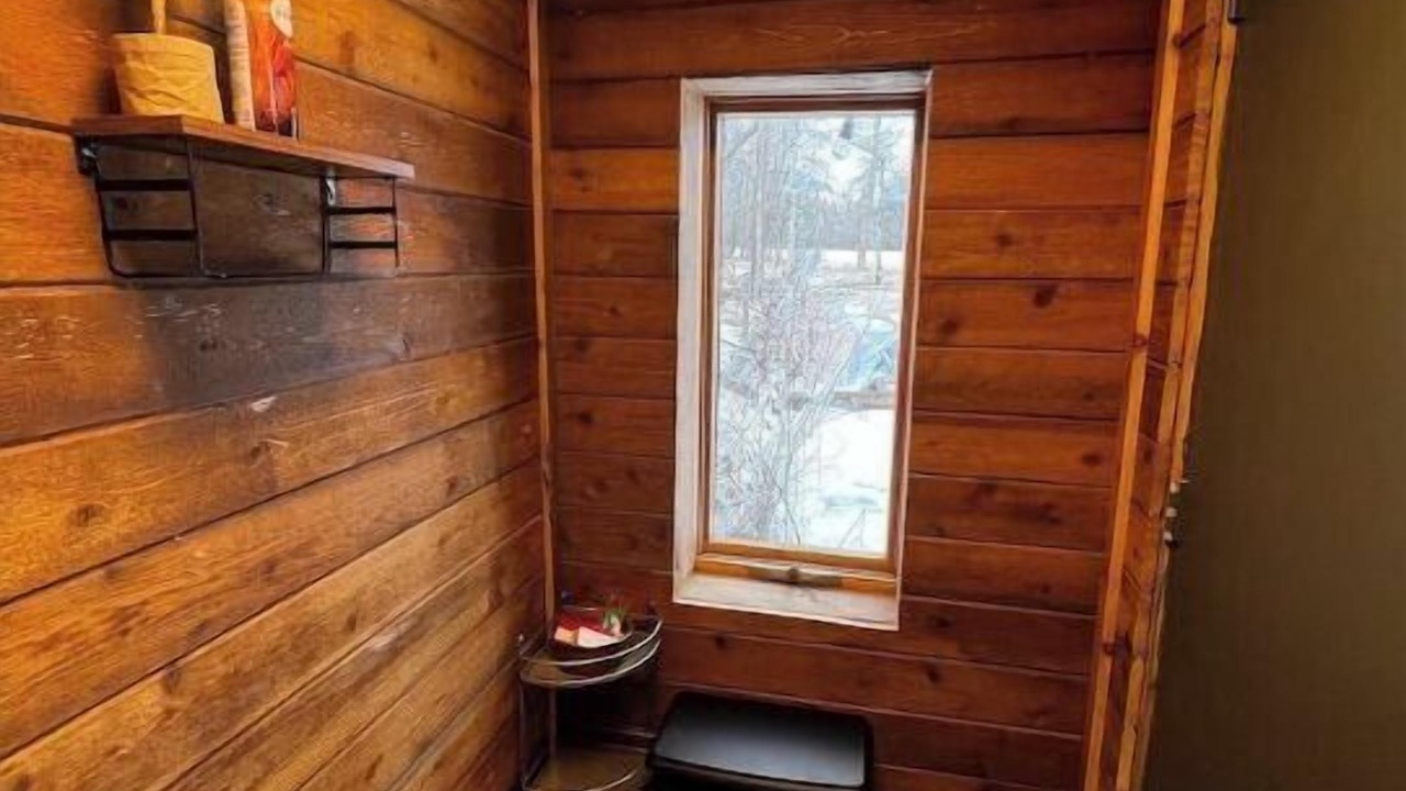 Photo of Others in Victor