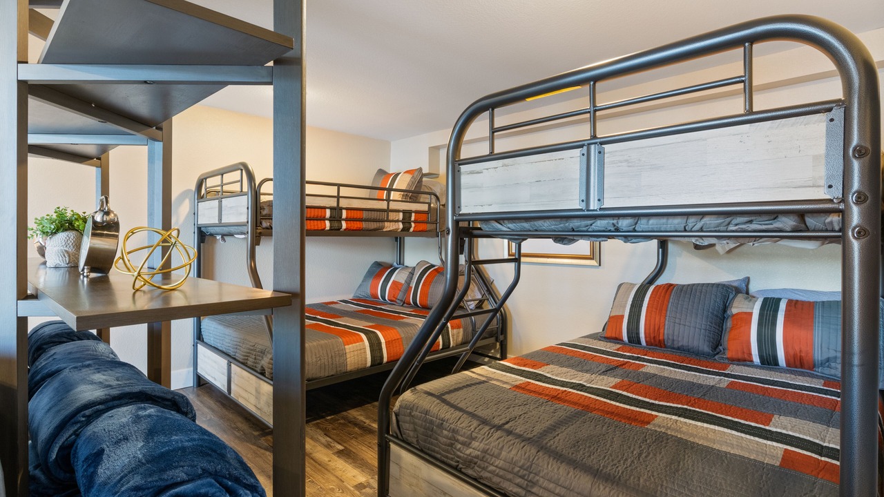 Photo of Bedroom in Camdenton