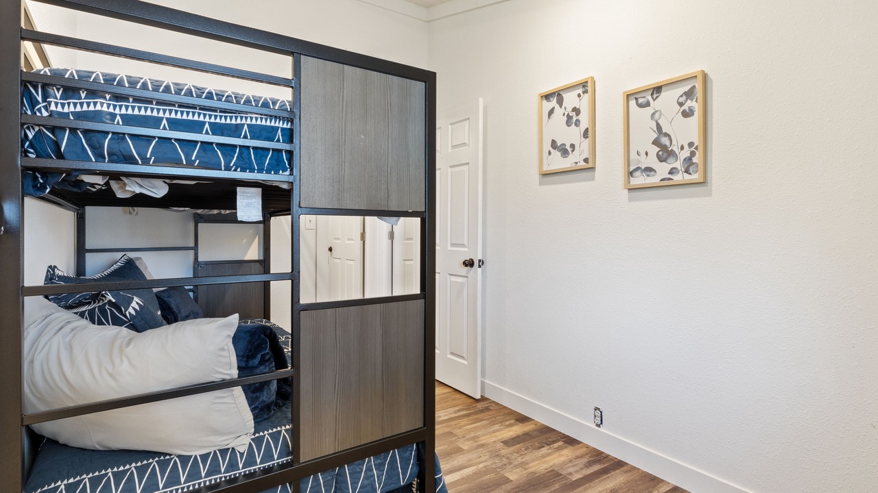 Photo of Bedroom in Camdenton