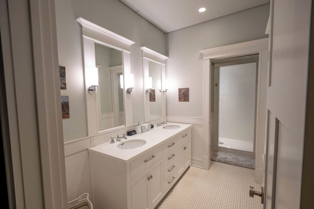 Photo of Bathroom in Pella