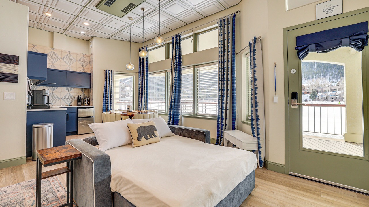 Photo of Bedroom in Lakeside Village