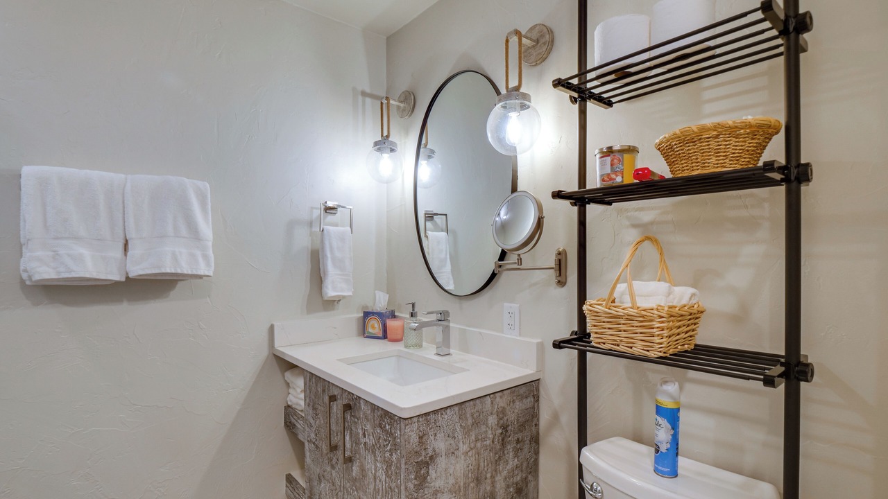 Photo of Bathroom in Lakeside Village