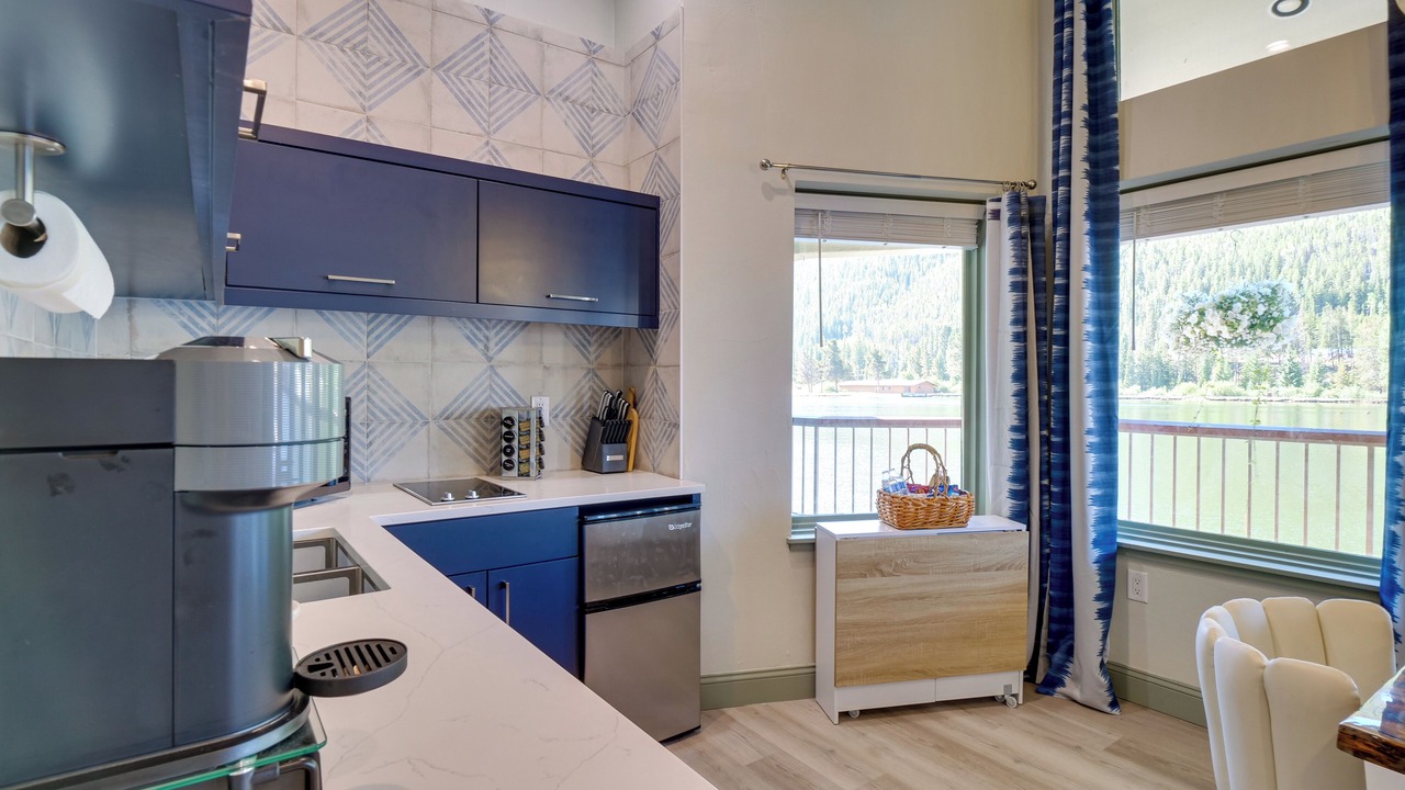 Photo of Kitchen in Lakeside Village