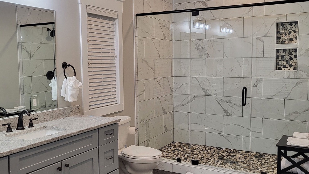 Photo of Bathroom in Guntersville