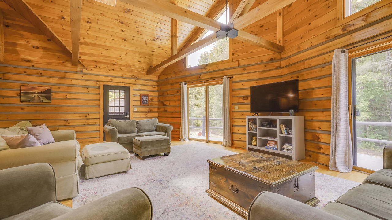 Photo of Livingroom in Bolton Landing