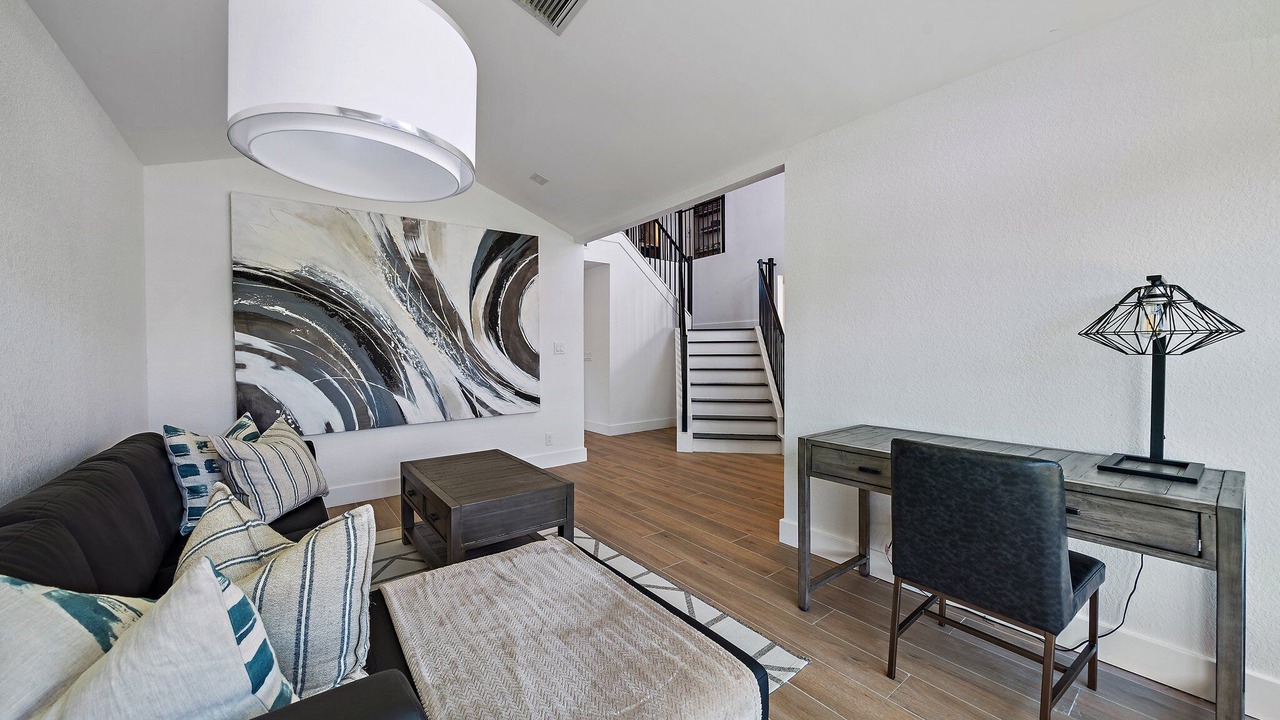 Photo of Livingroom in Greenview Shores