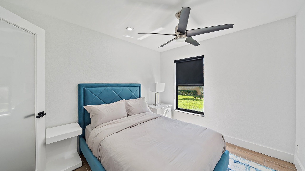 Photo of Bedroom in Greenview Shores