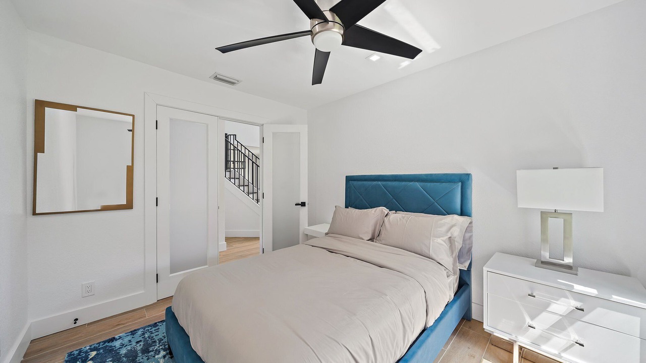 Photo of Bedroom in Greenview Shores