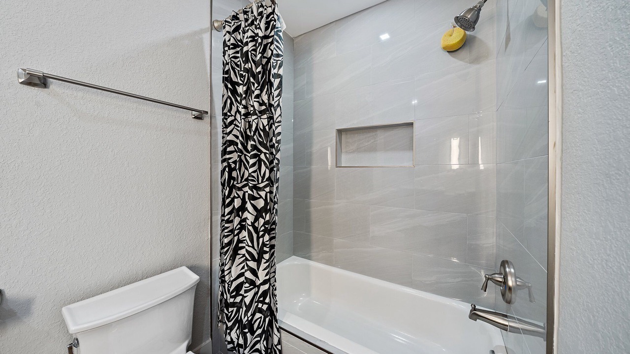 Photo of Bathroom in Greenview Shores
