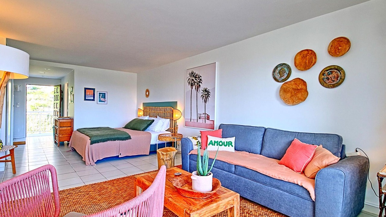 Photo of Livingroom in Orient Bay