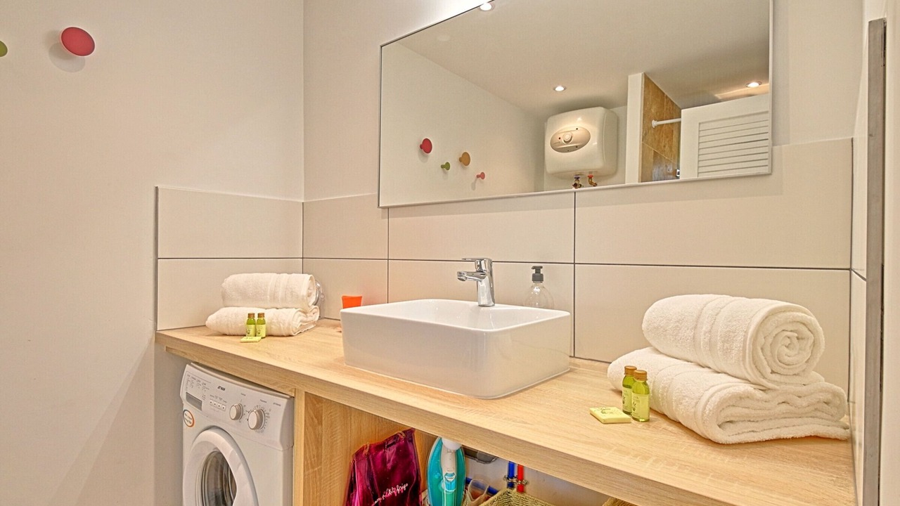 Photo of Bathroom in Orient Bay