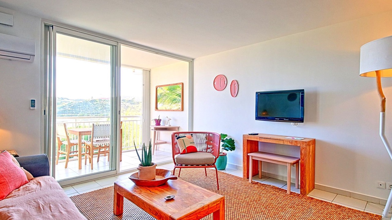 Photo of Livingroom in Orient Bay